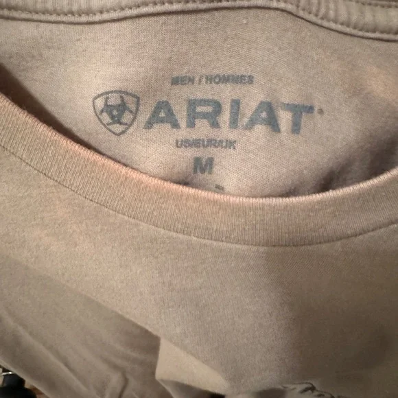 Ariat T-shirt 💯 - Picture 5 of 7